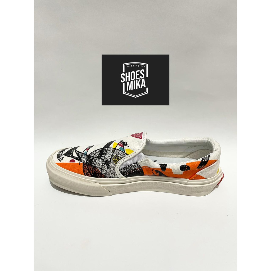 Sepatu Vans Moma Slip On | Pria &amp; Wanita | Premium