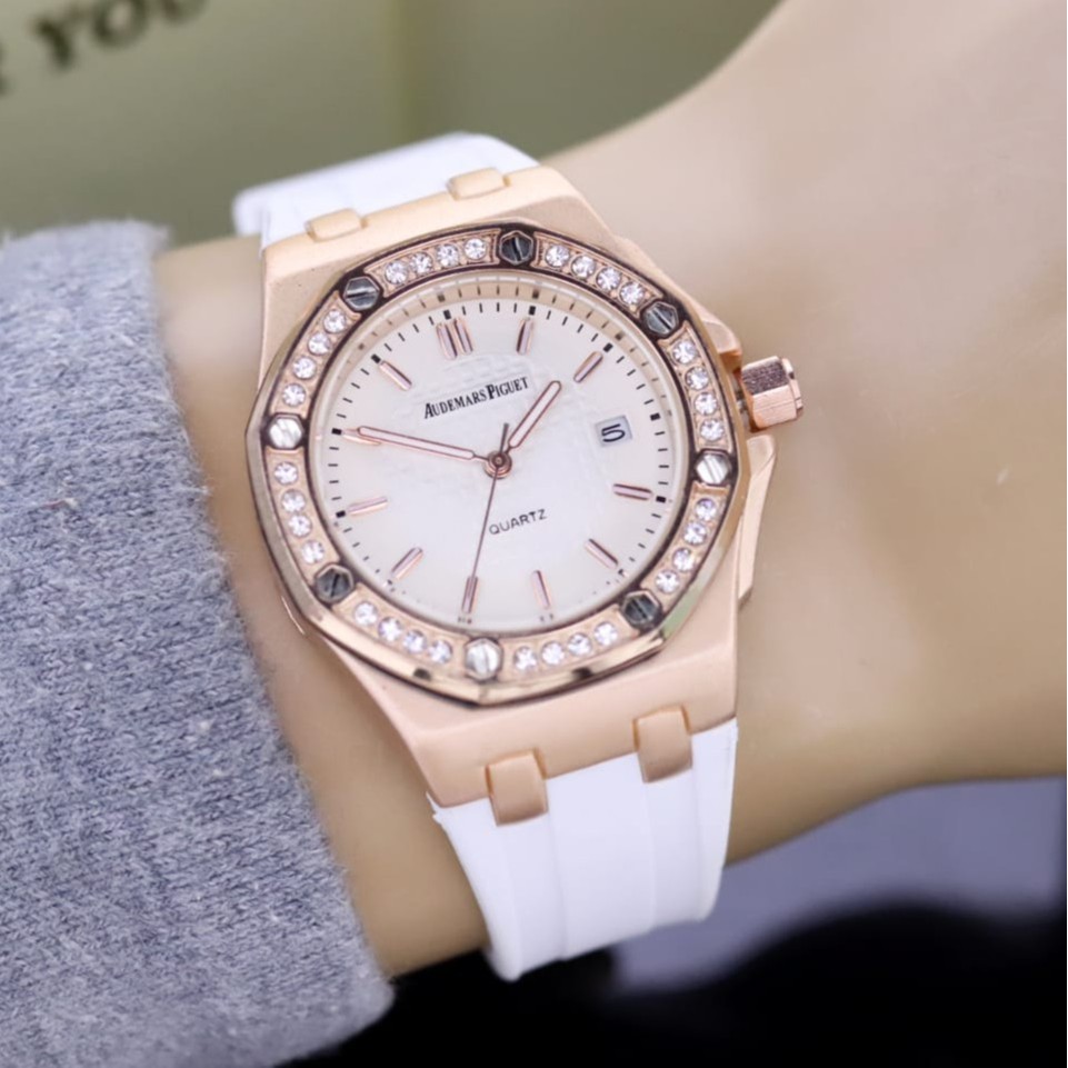 Jam tangan wanita MEWAH Strap Rubber Analog - BISA COD BAYAR DITEMPAT