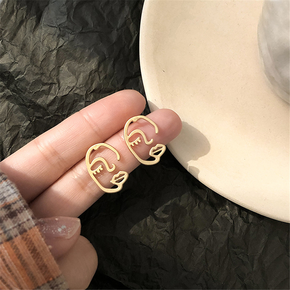 【COD Tangding】Abstract Simple Hollow Out Face Earrings Korea Ins New Fashion Earstuds Gold Color