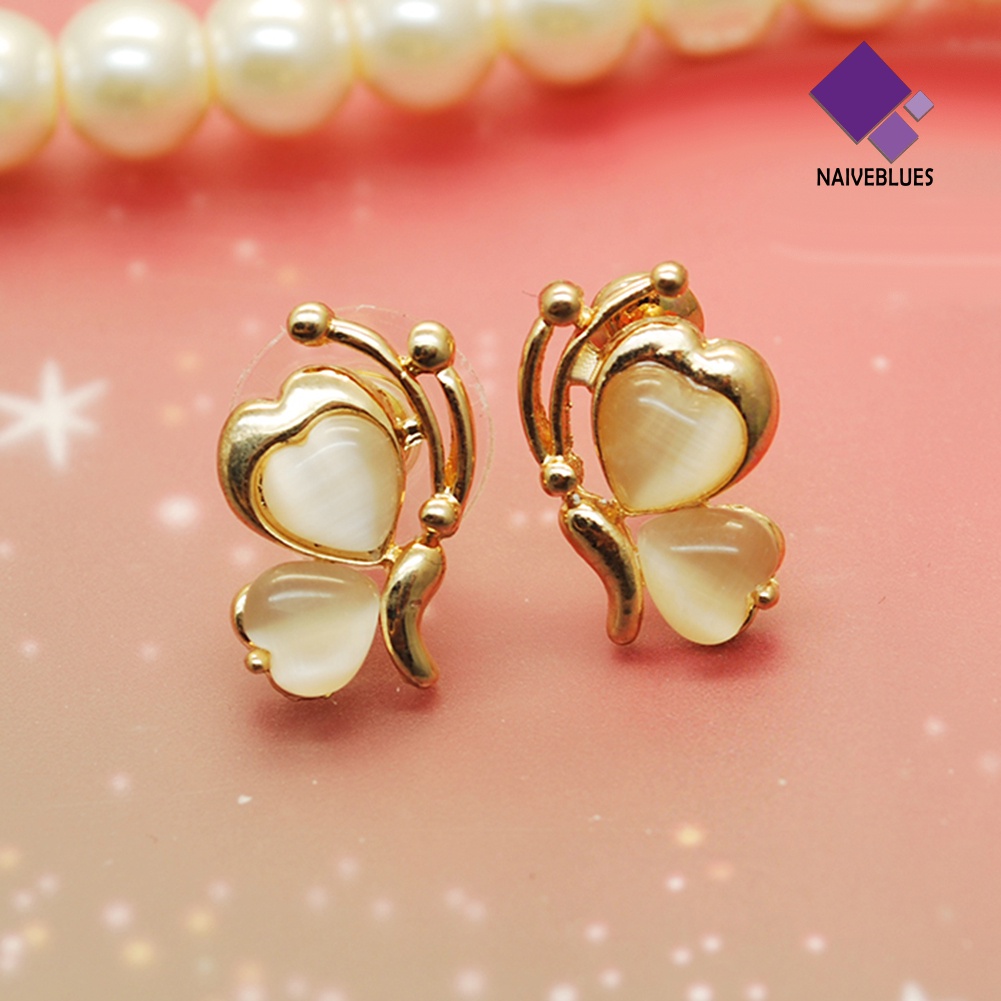 1 Pasang Anting Stud Desain Kupu-Kupu Warna Emas Untuk Wanita Charms