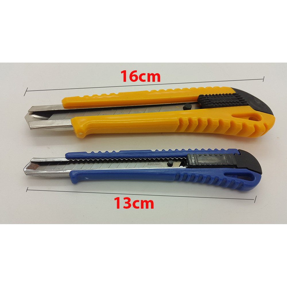 

Cutter besar + cutter kecil ( 1 paket )