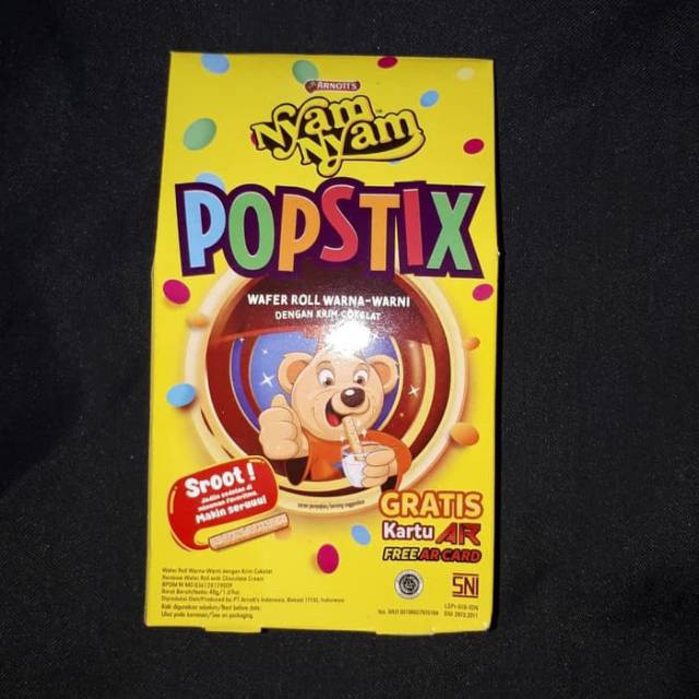 Arnotts nyam nyam pop stix wafer roll warna warni krim coklat 48 gram