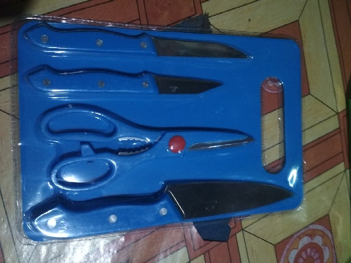 Q2 Pisau Set Press 5pc G413 [ Pisau Set Gunting Talenan Warna Warni ] ( Pack Press )