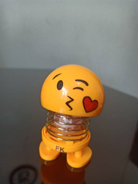 Boneka Per Emoji , Shaking Head Spring Doll LED Emoji