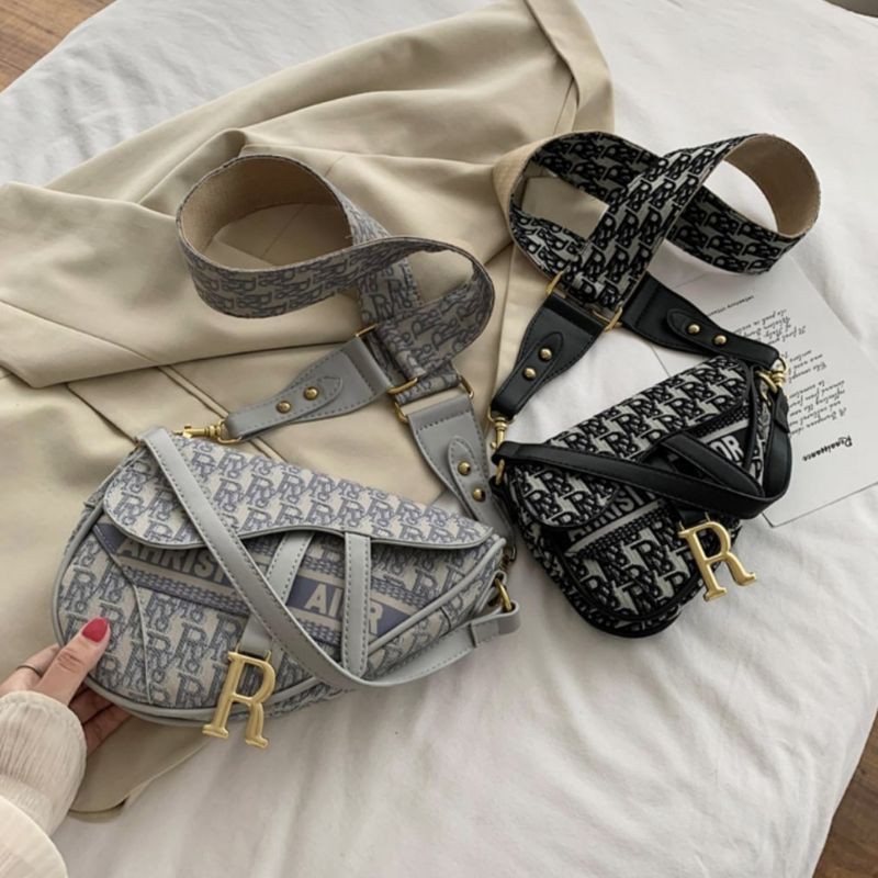 BAE Tas Saddle Import ABC7347