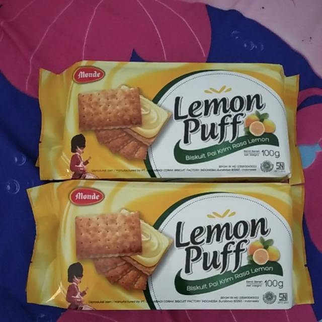 

Lemon puff biskuit Pai krim rasa lemon