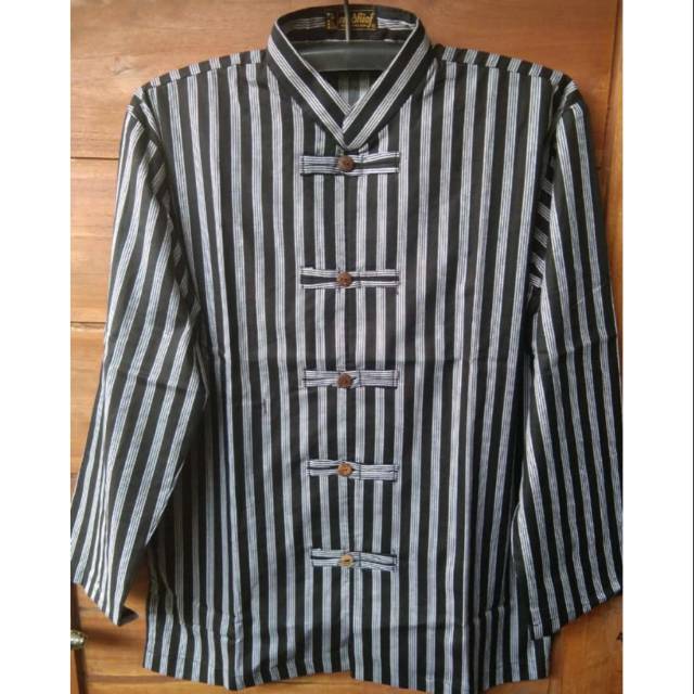 Surjan lurik model koko shirt jawa