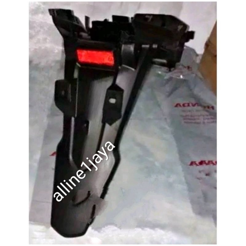80100-K15-900 SPAKBOR SLEBOR BELAKANG CB 150R OLD ORIGINAL AHM