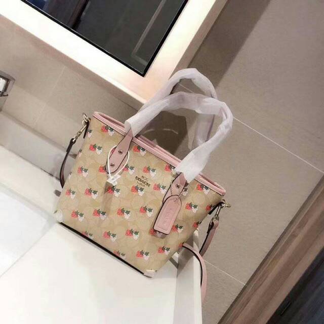Tas CoachStrawberry