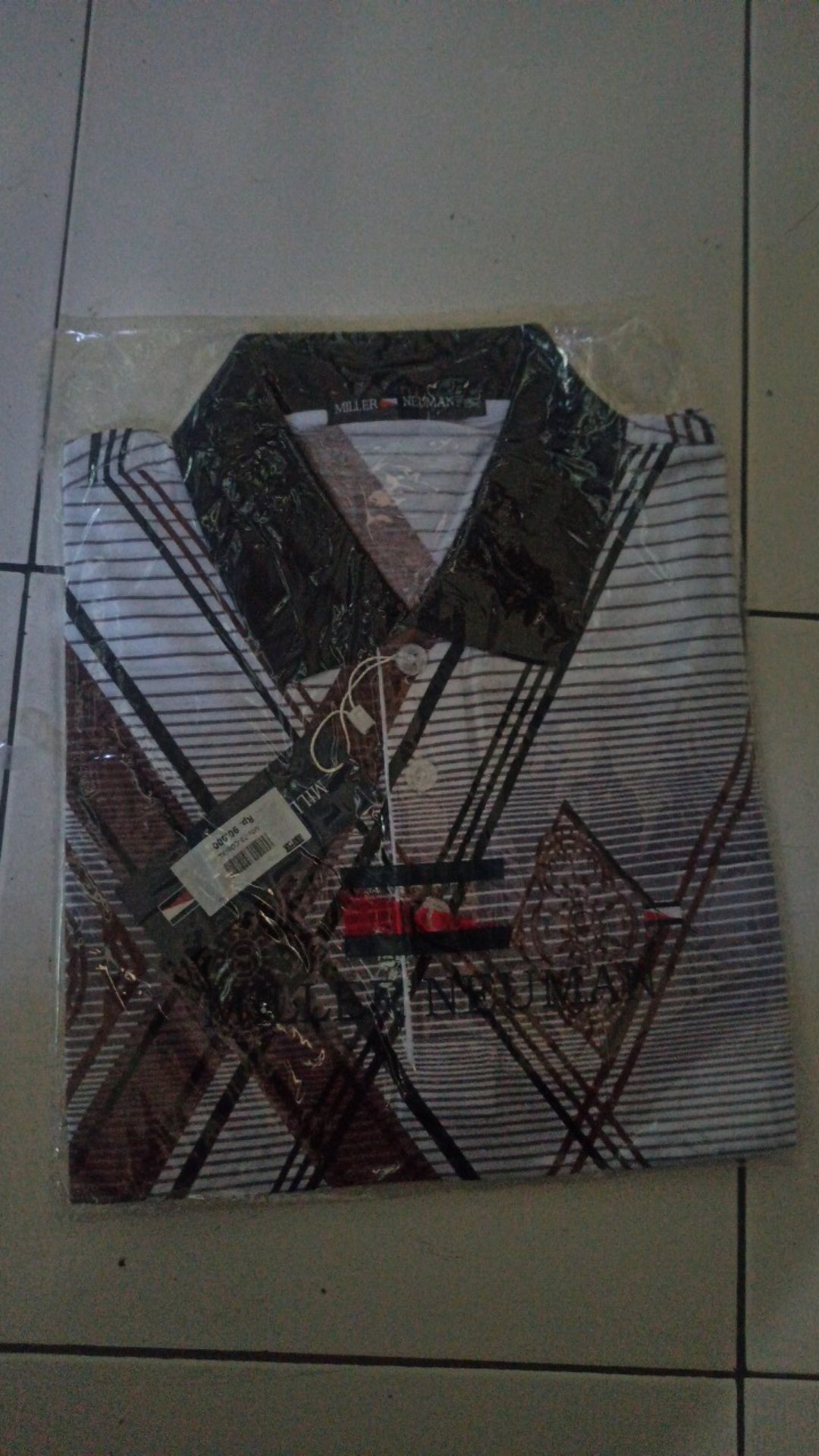 Miller Neuman Kaos Kerah Pria Bapak Dewasa Bahan Katun Berkantong Mn-101