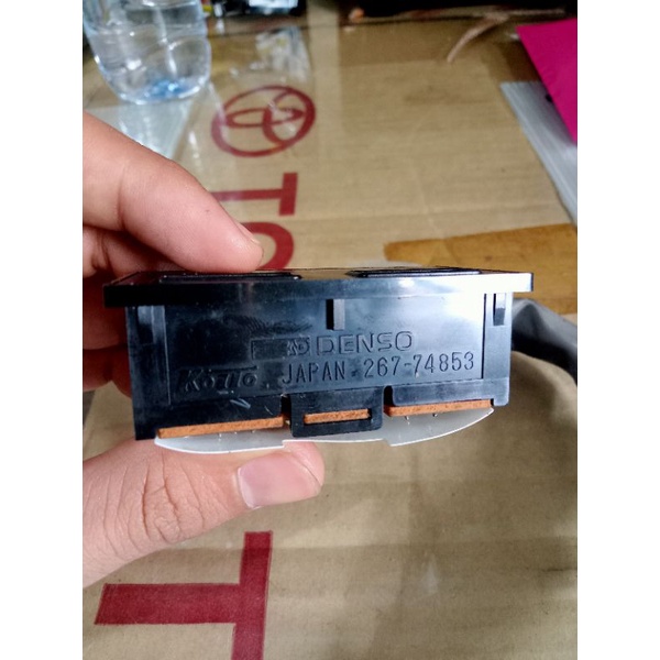 saklar AC belakang Toyota