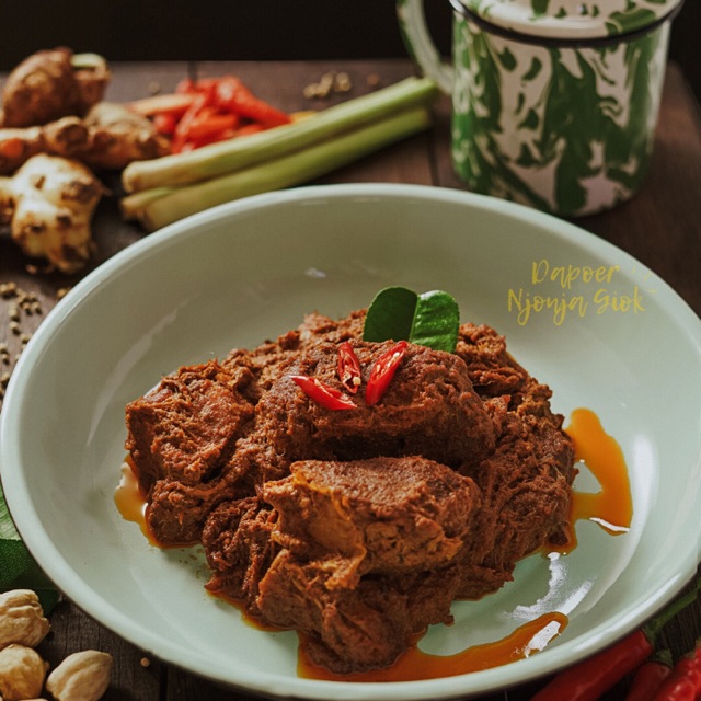 

Rendang daging sapi - Dapoer Njonja Giok