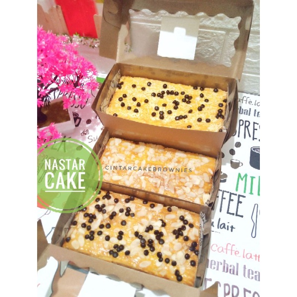 

Nastar cake reguler topping almond choco chip