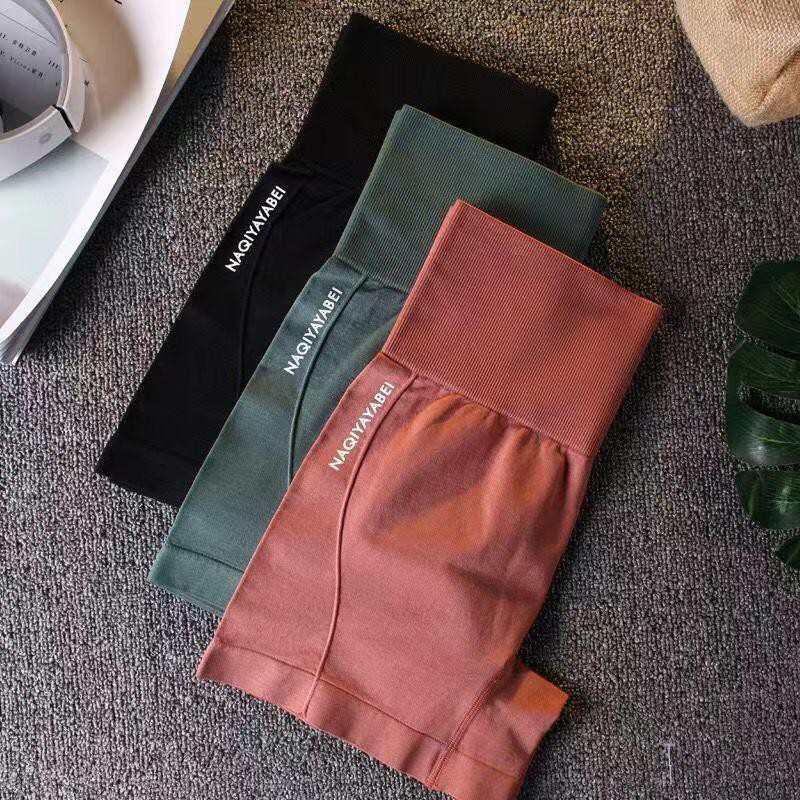 Celana legging ketat pendek pakaian dalam wanita yoga Celana legging ketat pendek pakaian dalam wanita yoga