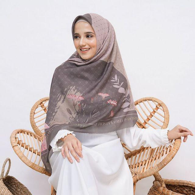  Jilbab  Anti Air Warna  Mocca  Voal Motif