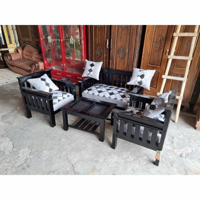 Kursi Kayu - Set Kursi Kayu Minimalis 211 (Termasuk Meja Dan Bantal)