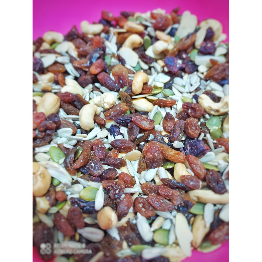 SUPER TRAIL MIX 1Kg - Almond, Cranberry, Pumpkin Seed, Cashew, Raisin, Sunflower Seed