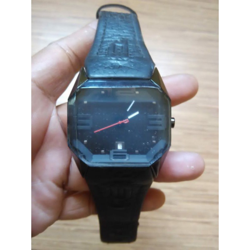 Jam tangan police timepieces bekas tipe 12176J