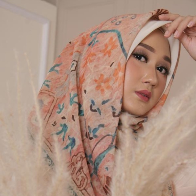 PRELOVED pelangi asmara GUZEL scarf