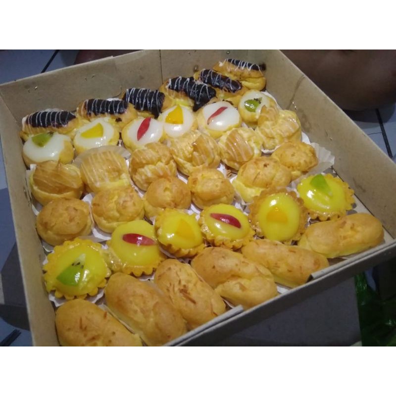 

kue soes mini