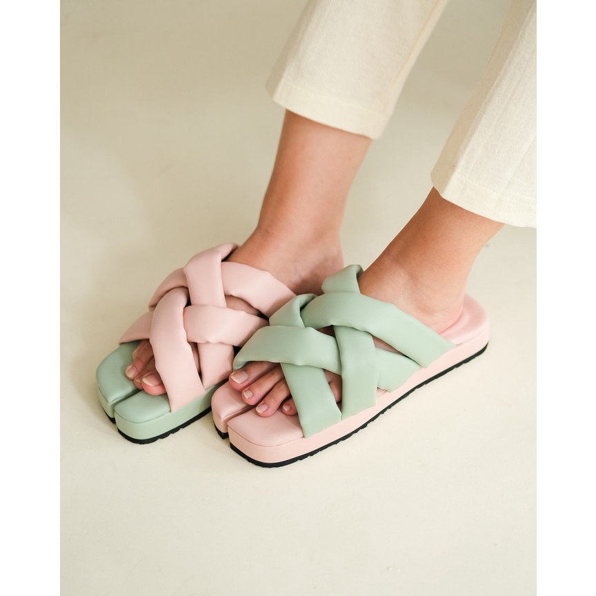 Myrubylicious  SEKALA SANDALS