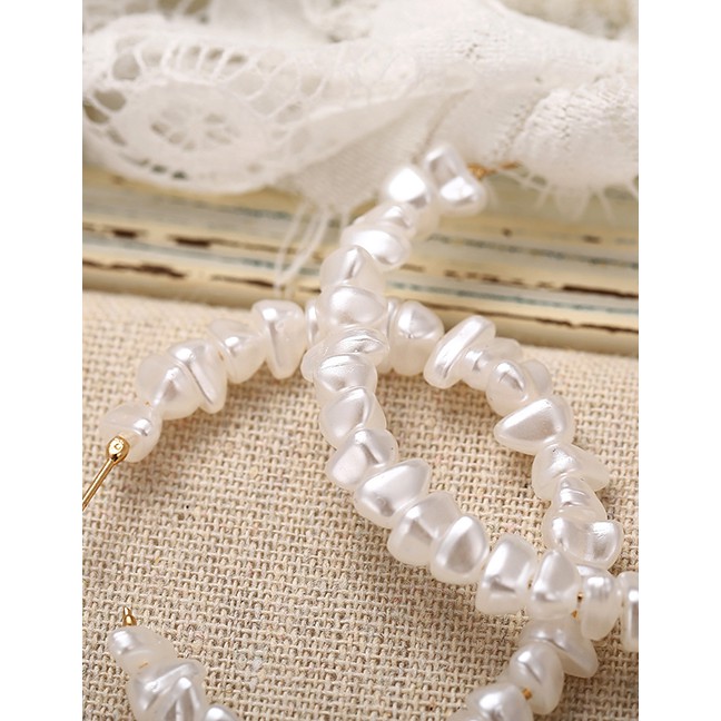 LRC Anting Tusuk Fashion White Irregular Faux Pearl C-shaped Beaded Earrings F76959