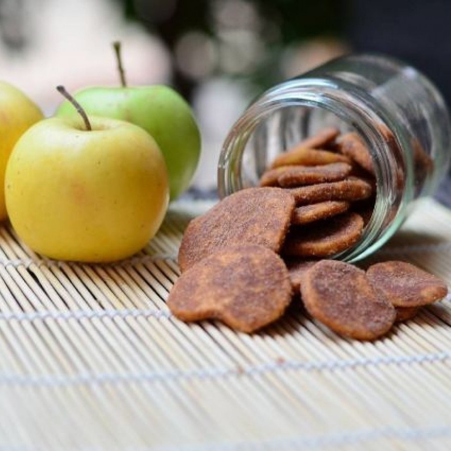 Keripik apel cokelat