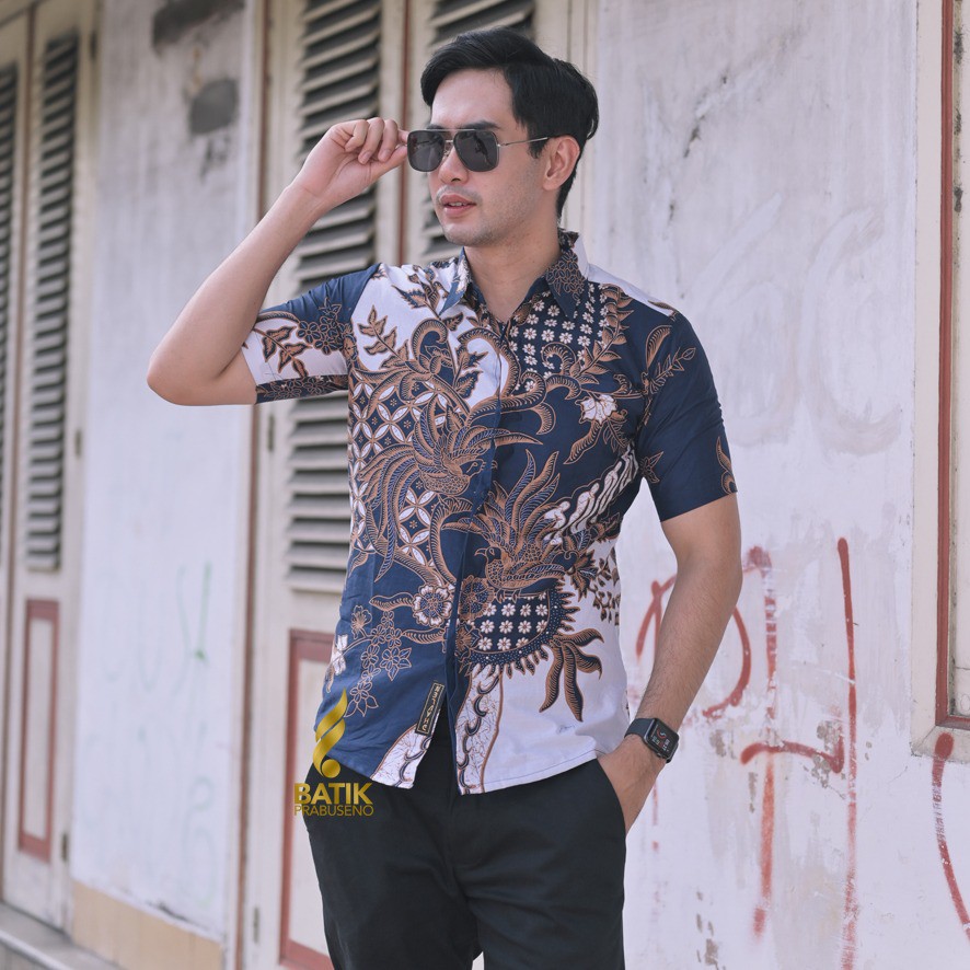 KEMEJA BAJU BATIK PRIA LENGAN PENDEK Prabuseno - Bahwono Kemeja Batik Pria Lengan Pendek Slimfit