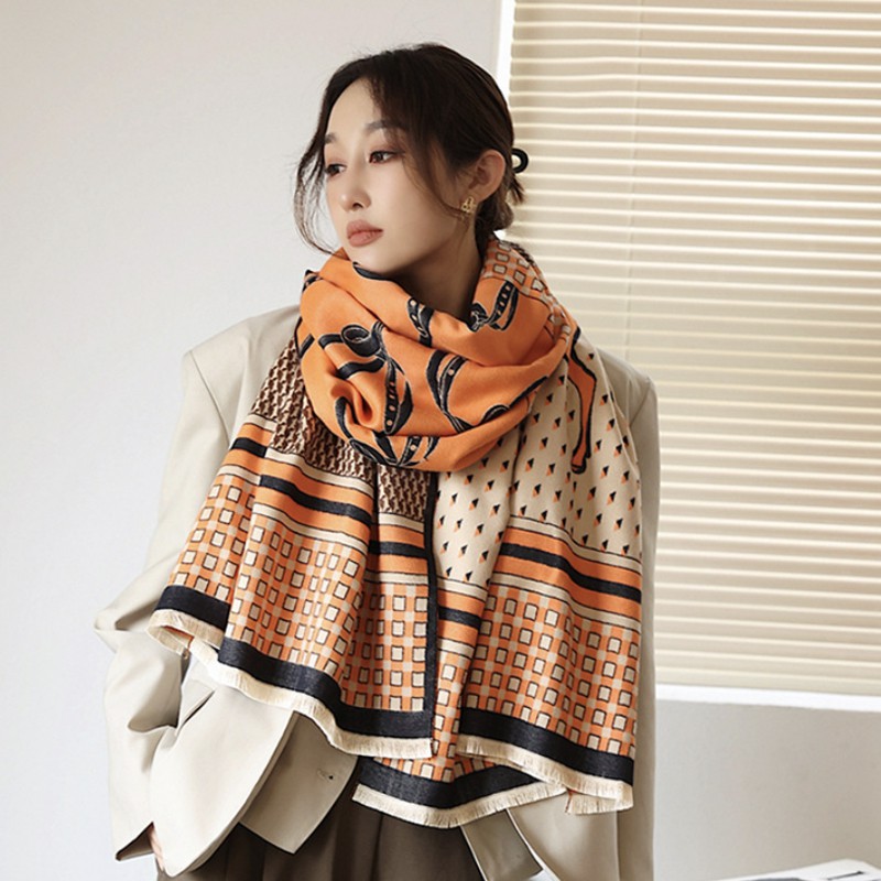 Syal &quot;Liora&quot; 65 x 190 Anggun motif Kuda yang mewah Bahan High Grade Cashmere Immitation