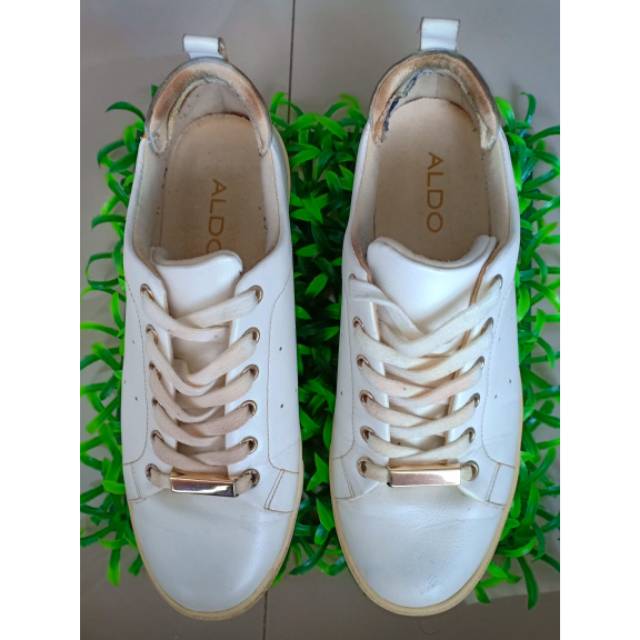 Preloved sepatu sneakers aldo / sepatu wanita / sepatu perempuan