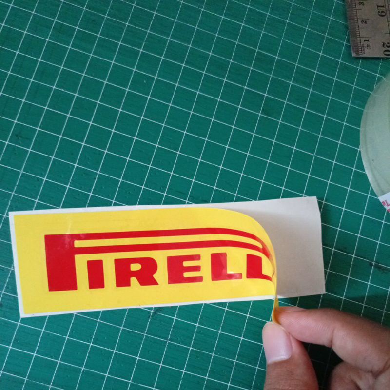 Stiker Pirelli cutting