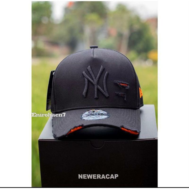 TOPI BASEBALL NEWYORK/TOPI NY/NY COTTON DAMAGE/BLACK/TOPI IMPORT