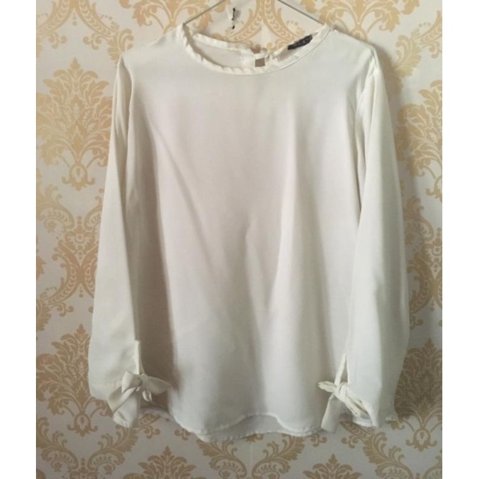 BLOUSE PITA POLOS PUTIH preloved