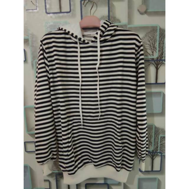 SWEATER PRIA - HITAM PUTIH (BLASTER)
