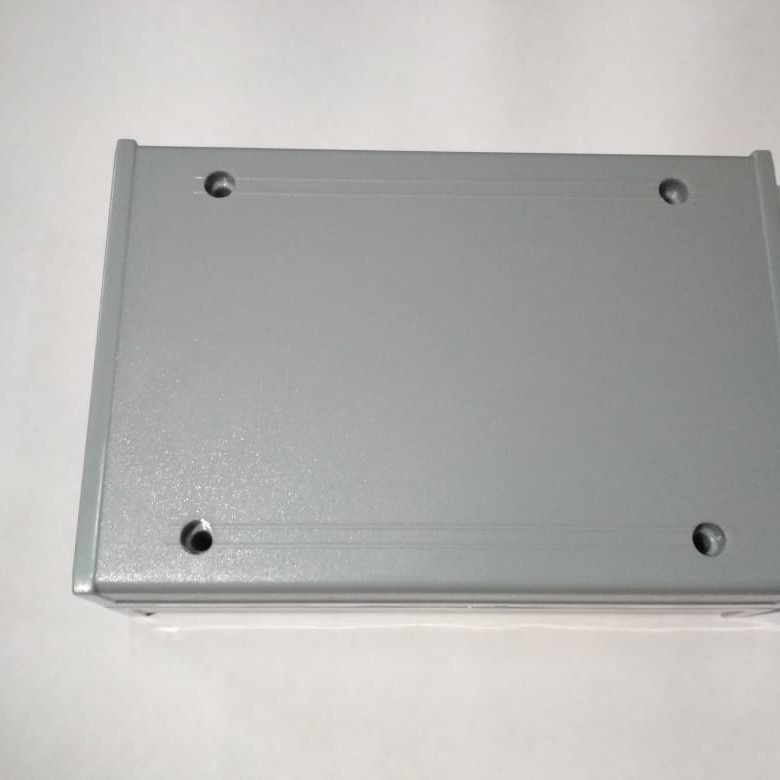 Box Plastik Abu-abu Elektronik Ukuran 11.8x7.6x4 B08