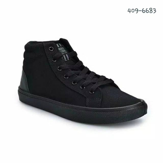 North Star Sepatu Vamper Full Black 4096683