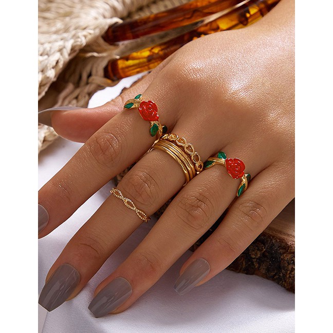 LRC Cincin Set Fashion Golden Hollow Hollow Three-dimensional Rose Resin Ring Set K34923