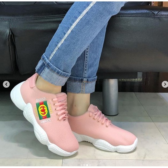 Sepatu Sneakers A22