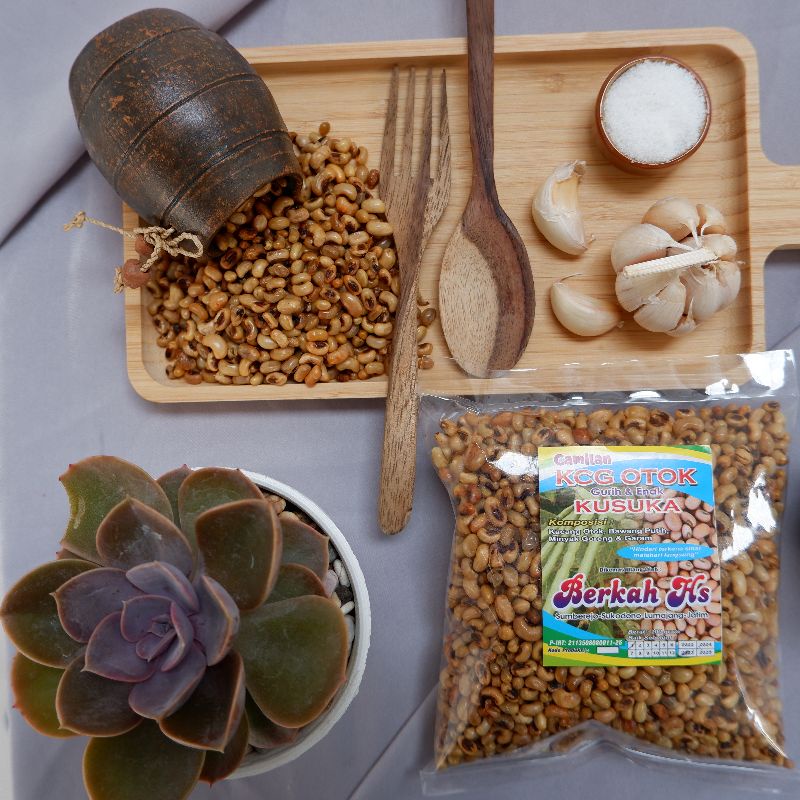 

Camilan Kacang Otok Kusuka