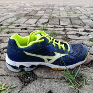 mizuno wave bolt 5 grey