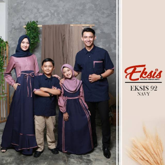 SARIMBIT EKSIS 92 NAVY SEPLY (GISSEL 220 NAVY, KASEO 74 NAVY, SELIA 59 NAVY, KLIKO 56 NAVY)