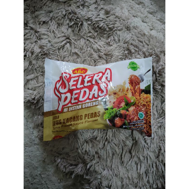 Mie ABC selera pedas mie instant goreng rasa saus kacang pedas 80 gram