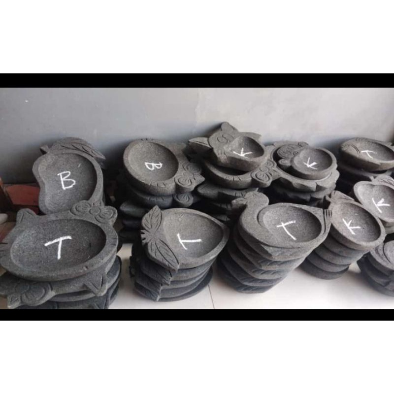 cobek batu asli karakter