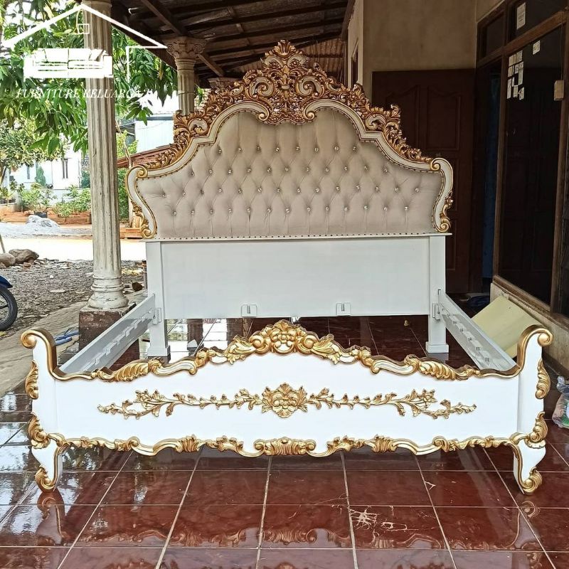 Tempat tidur mewah / Ranjang jati jepara / Dipan ukir jati jepara