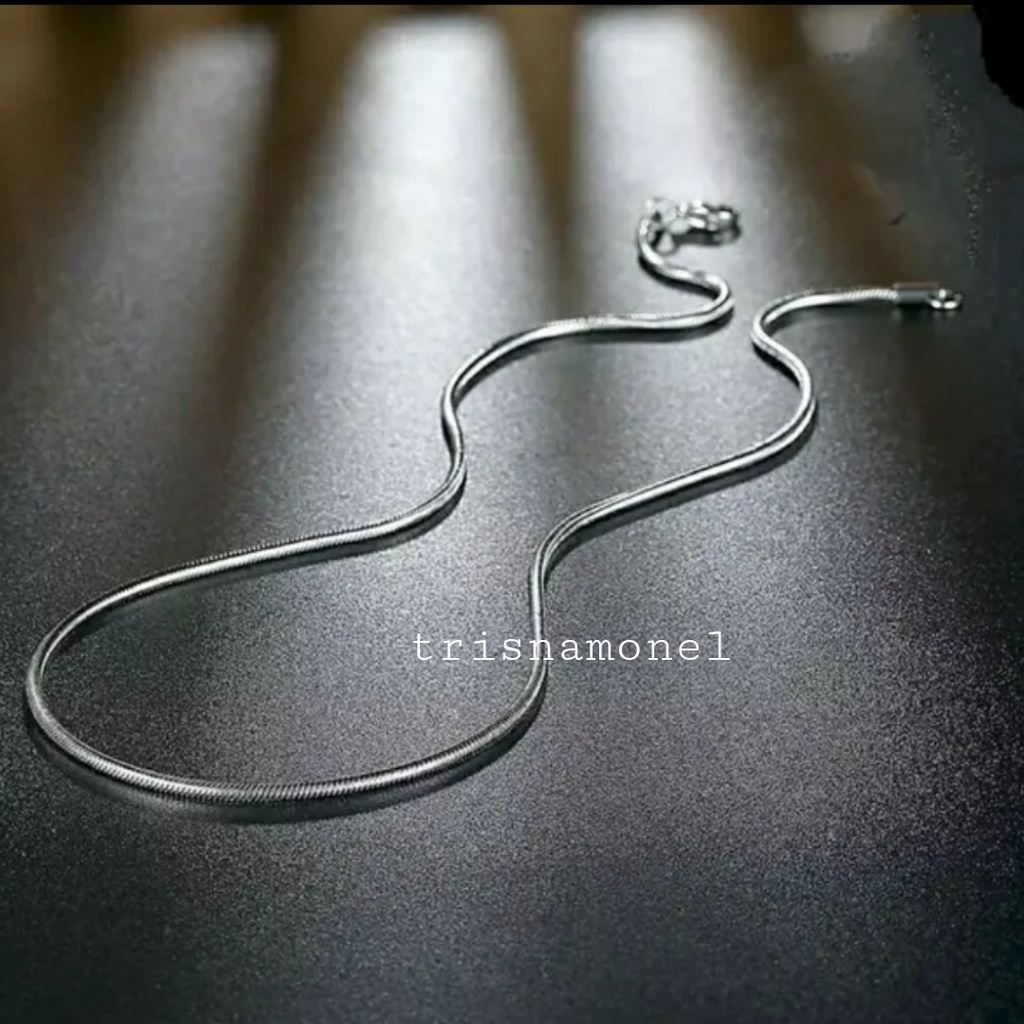 KALUNG TITANIUM PRIA DAN WANITA ANTI KARAT MOTIF BULAT