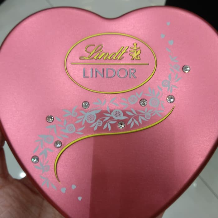 

PROMO!! Lindt Lindor Crystal Pink Heart Chocolate Coklat Impor PROMO