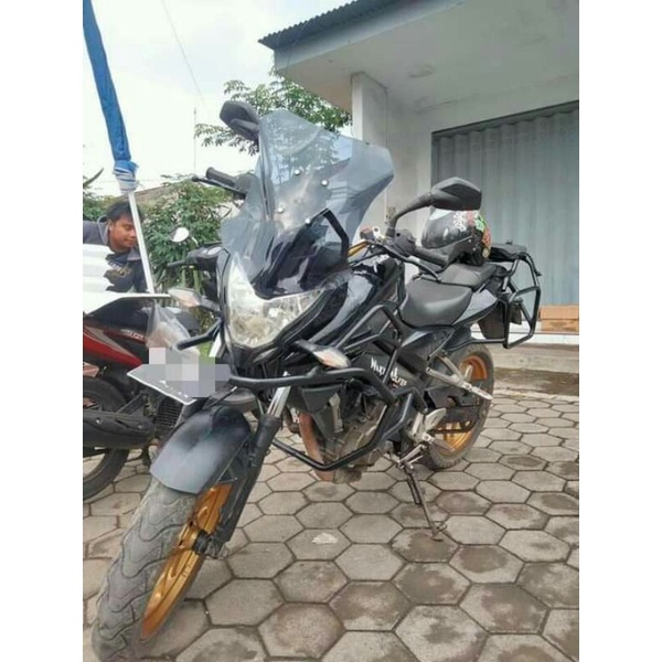sepaket bracket visor pulsar p220 ns200. KawasakiBR200 .