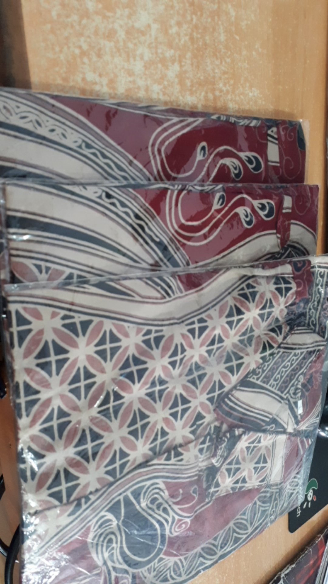 Batik Couple Keluarga Sania Ruffle Ori Ndoro Jowi Dnt Motif Banyu Mili Merah Marun Termurah Shopee