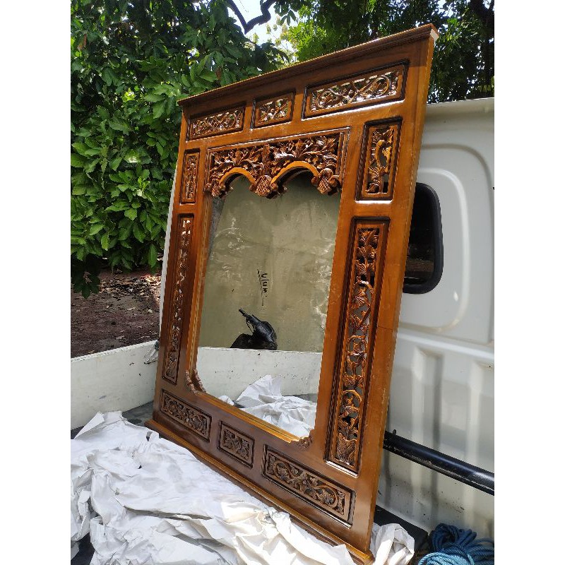 Set Kaca Cermin Jati Motif Gebyok Ukir Furniture Jepara