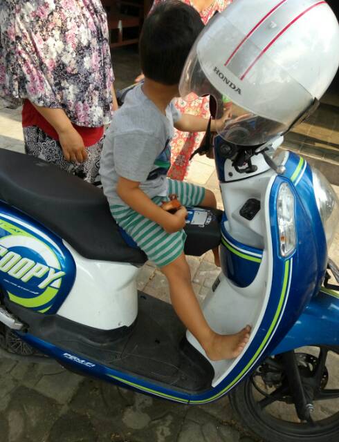 boncengan anak honda scoopy